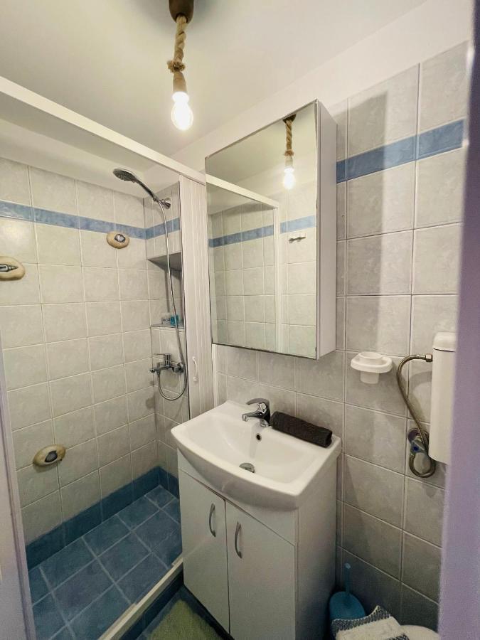דירות פלאקה Erginas Boat House מראה חיצוני תמונה