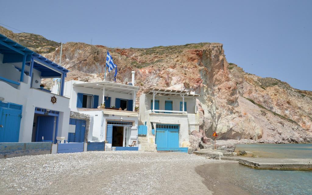 דירות פלאקה Erginas Boat House מראה חיצוני תמונה