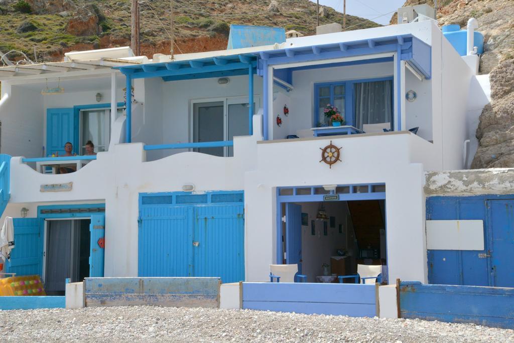 דירות פלאקה Erginas Boat House מראה חיצוני תמונה